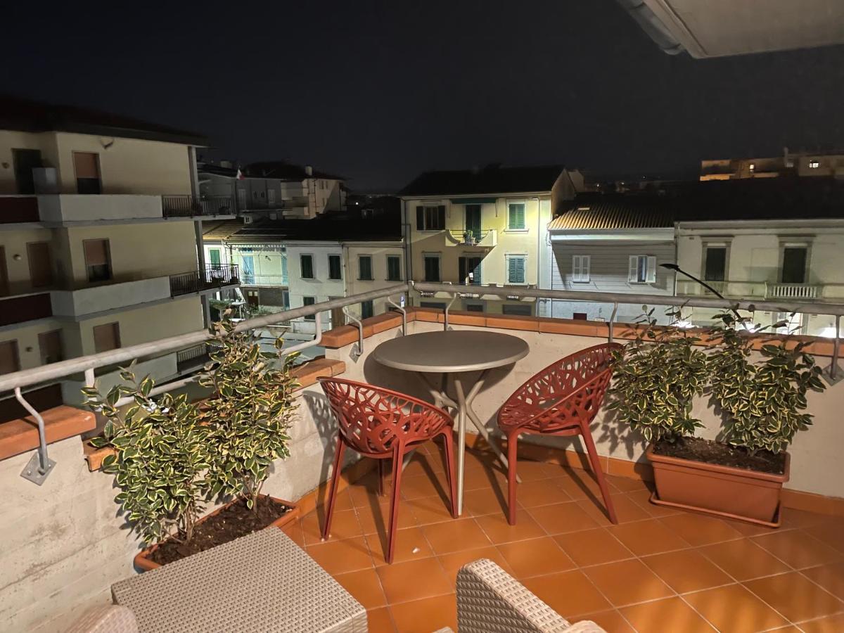 Апартаменты The Loft E&E Blue Sky Эмполи Экстерьер фото